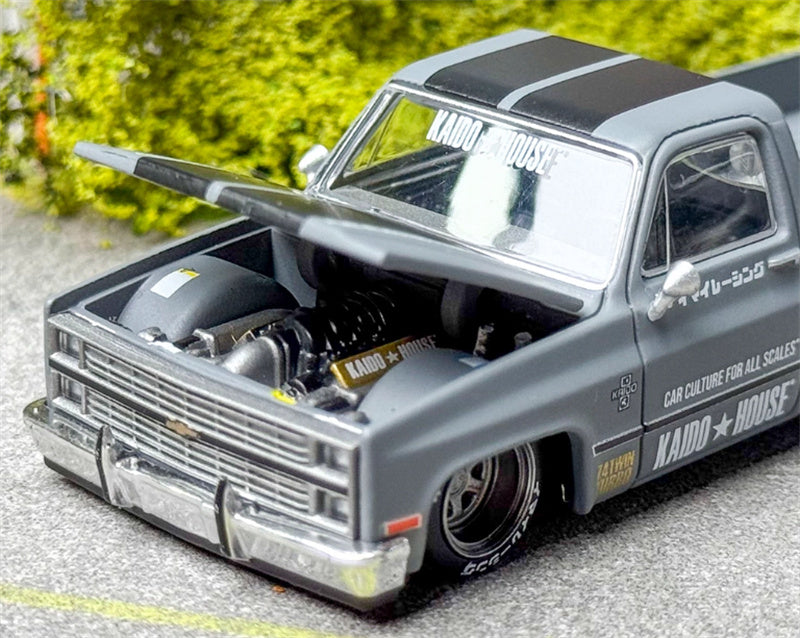 KaidoHouse x MiniGT Chevrolet Silverado Kaido V2 grey color box packaging 1:64 Car Pre-built Model view5