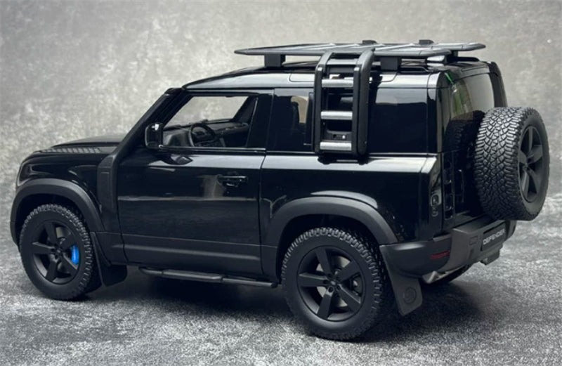 1:18 Land Rover Defender 90 2020 Black Almost Real Limited Edition 600PCS ONLY DIECAST Model
