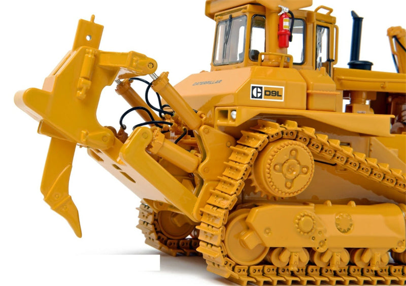 1:48 cat D9L CCM Limited Edition DIECAST Model