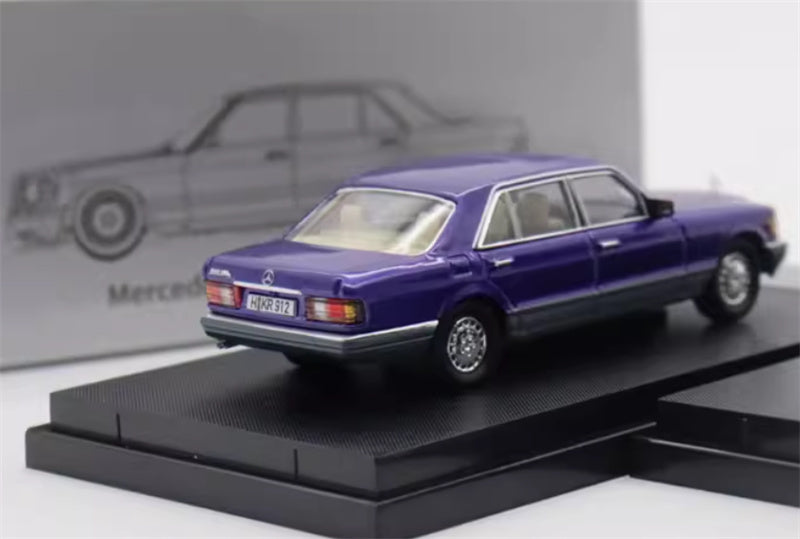 Master Mercedes Benz 560SEL W126 Metallic blue purple w/ gray border regular version 1:64 Car Pre-built Airliner Model Display view5