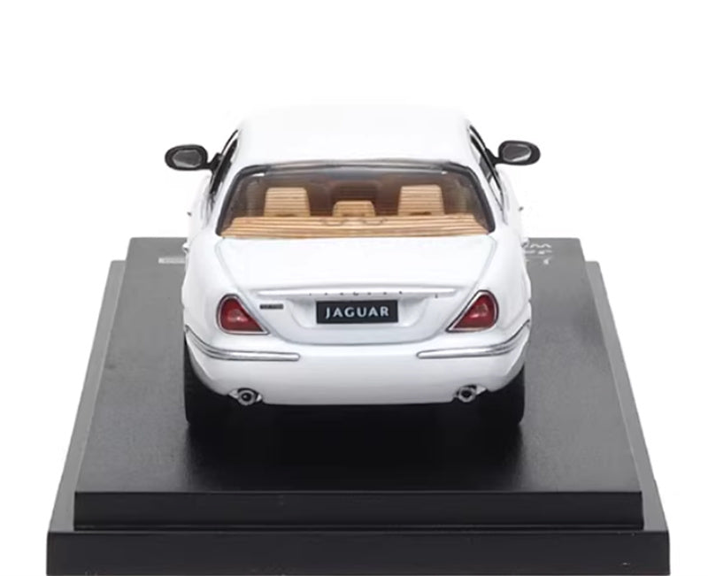 Almost Real Jaguar XJ6 X350 White 1:64 Car Pre-built Airliner Model Display view6