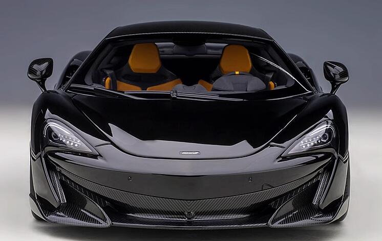 AUTOART McLaren 600LT sports car black 1:18car Pre-a Model