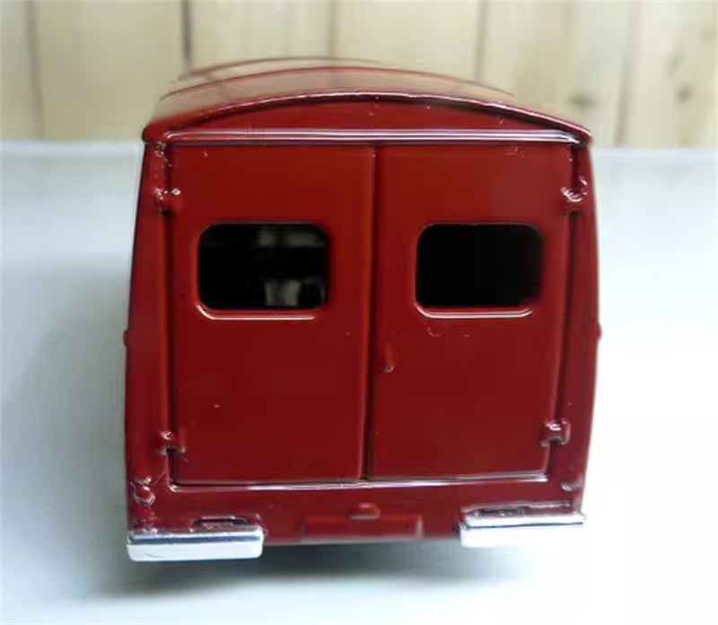 CORGI Aidensfield Stores Limited Edition Morris LD Van wine red 1:76 Truck Pre-built Model