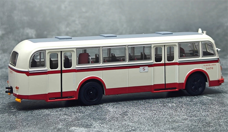 Beijing Public Transport Skoda 760RO single machine route 5 1:64 Bus Pre-built Model view6