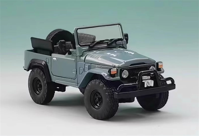 Rhino Model Toyota FJ40 Land Cruiser J40/LC40 grey 1:64 Truck Pre-built Model view3