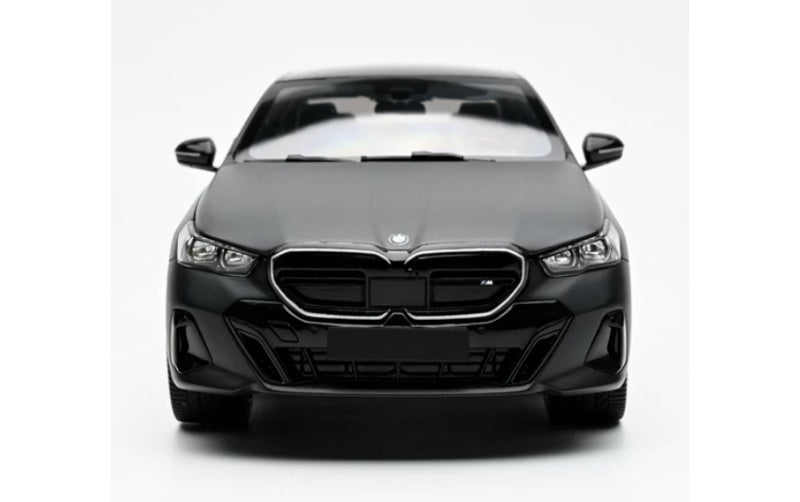 1:18 BMW I5 2023 Gray MINICHAMPS DIECAST Car Model