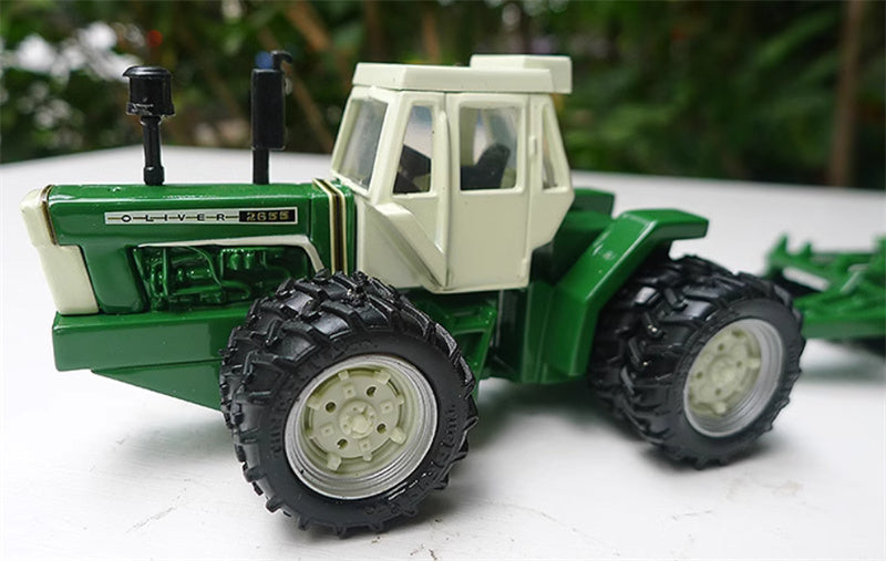 ERTL Oliver 2655 W/ Mulch Ripper 8-Wheel Twisted Waist Tractor Plow Set Emerald Green 1:64 Truck Pre-built Model