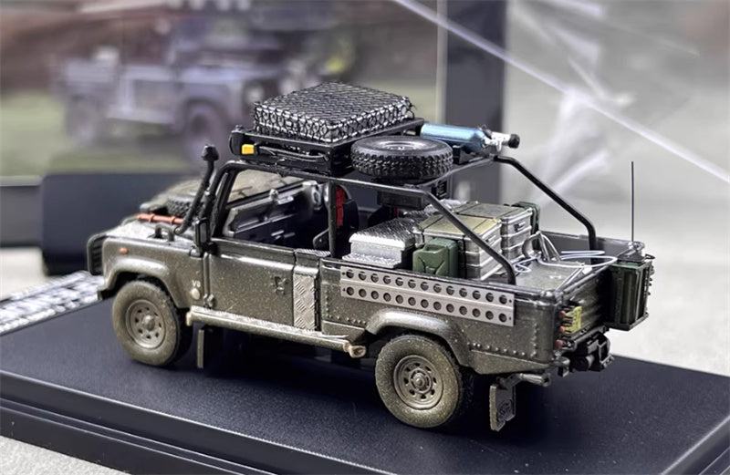 SW Land Rover Defender 110 Silver Grey Muddy Edition 1:64 car Pre-built Model view10