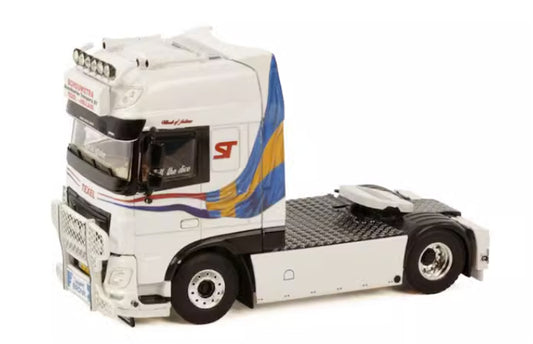 WSI DAF XF SUPER SPACE CAB MY 2017 4X2    SCHOUWSTRA 1:50Truck Pre-built Model