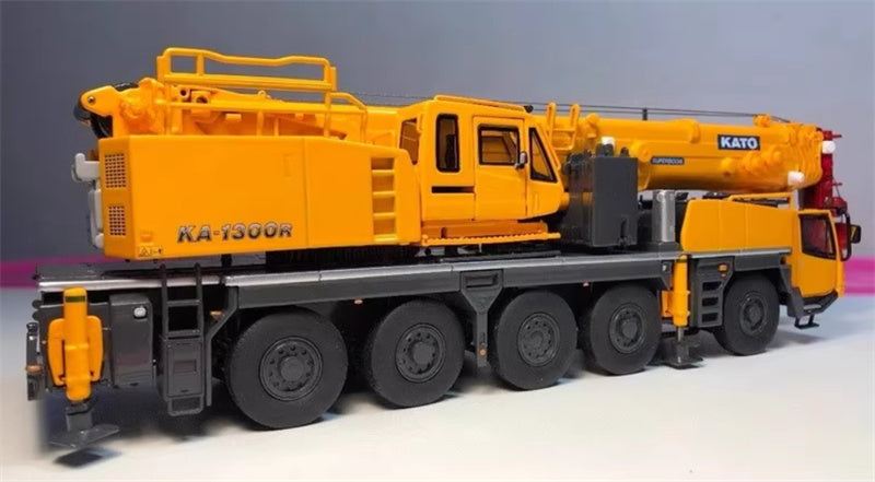 KATO KA-1300R Allterr Crane Original color version 01 1:50 Truck Pre-built Model