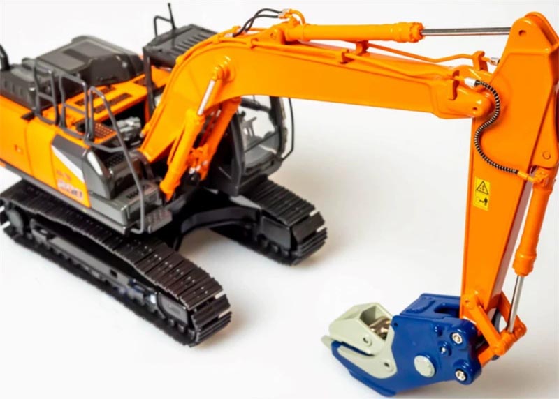 1:50   ZX200-7 Hitachi Open door version w/ hydraulic shear  Diecast Model
