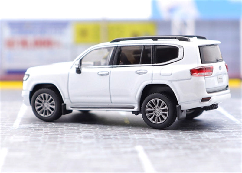 Hobby JAPAN TOYOTA LAND CRUISER JA300W ZX White Pearl - Silver Wheel 1:64 Car Pre-built Model view4