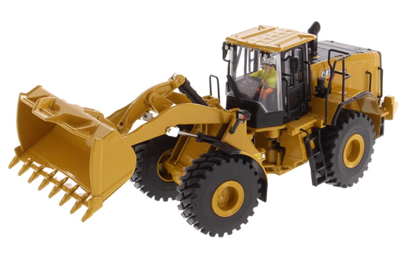 CATERPILLAR 966 GC Wheel Loader Limited Collection Edition 1:50 Truck Pre-built Model