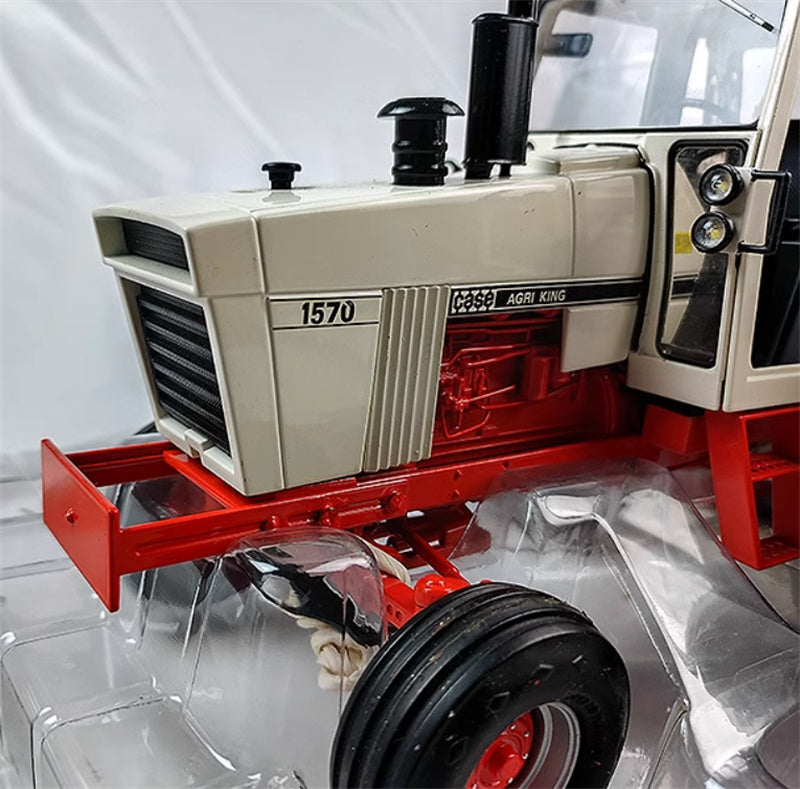 ERTL CASE IH 1570 Precision Elite Series Agricultural Tractor Limited Edition 1:16 Truck Pre-built Model