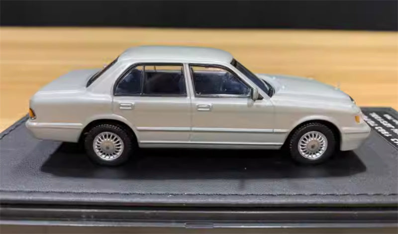 1:43 TOYOTA Crown JZS133L 1993 silver  STC Limited Edition 799PCS ONLY DIECAST Car Model