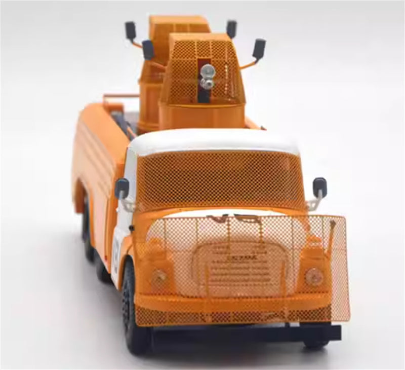Schuco Tatra T148 Czech riot water cannon vehicle orange Limited Edition 1:43 Truck Pre-built Model view5