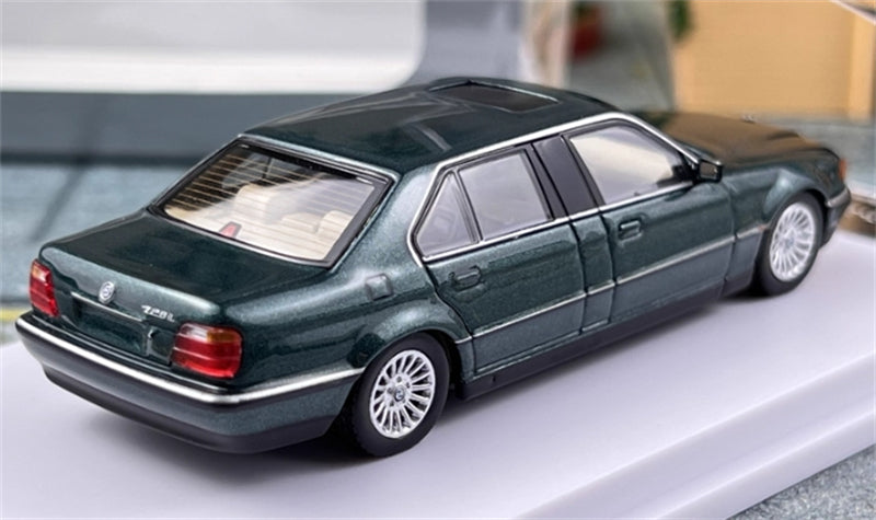 1:64 BMW E38 7 Series L7 98-01 British Racing Green DCM DIECAST Limited Edition 499pcs ONLY Model