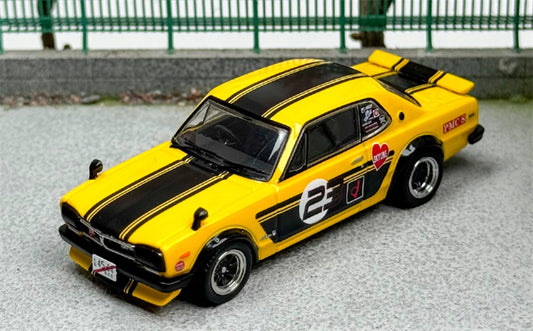INNO64 Nissan Skyline 2000 GT-R (KPGC10) Yellow Black Stripe # 23 1:64 car Pre-built Model view1