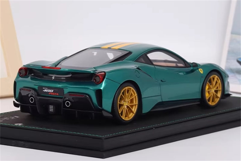 1:18 Ferrari 488 Pista  Metallic Green BBR MODELS Gift Box Edition Limited Edition 28PCS ONLY Resin Model