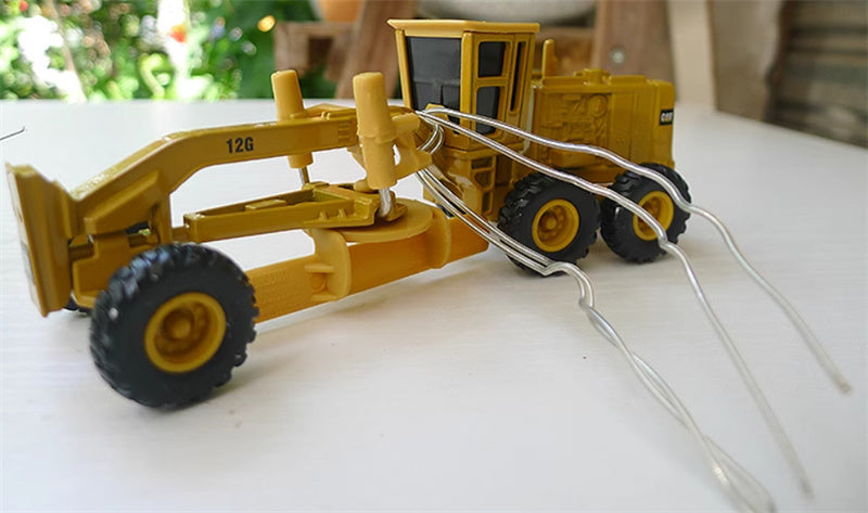 Norscot cat Gift Set ( Challenger 45 Agricultural Tractor/D25D Articulated Truck/12G Motor Grader) 1:64 Truck Pre-built Model