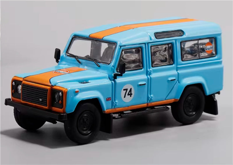 Master Land Rover Defender 110 Gulf Painting Regular Edition 1:64 Car Pre-built Airliner Model Display view1