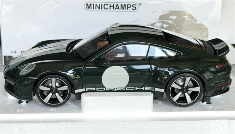 1:18 Porsche 911 992 SPORT CLASSIC 2022 Metallic Green MINICHAMPS  DIECAST Model