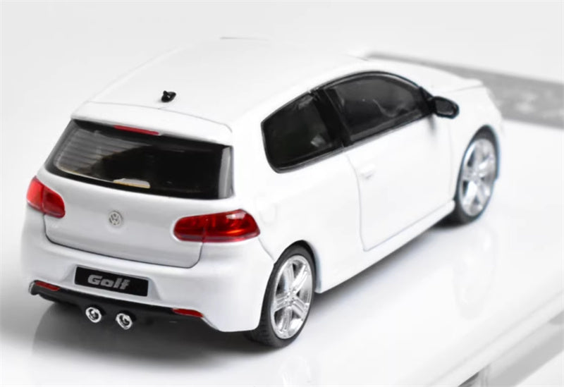 Max well Volkswagen Golf R MK6 Exhibition Edition White regular version White base Limited Edition 1:64 diecast model view2