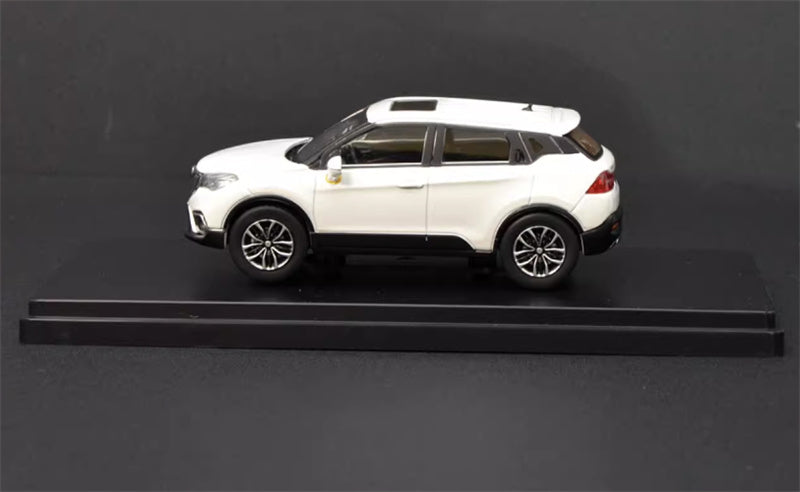 Zhonghua V3 SUV white 1:43 Car Pre-built Model view3