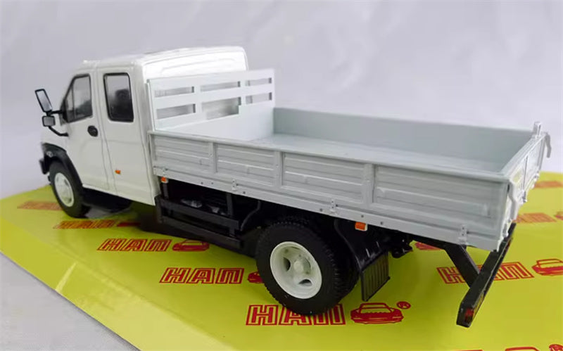 HAW RA3 C42 R33 Soviet Union Russian civilian pickup truck white 1:43 Truck Pre-built Model