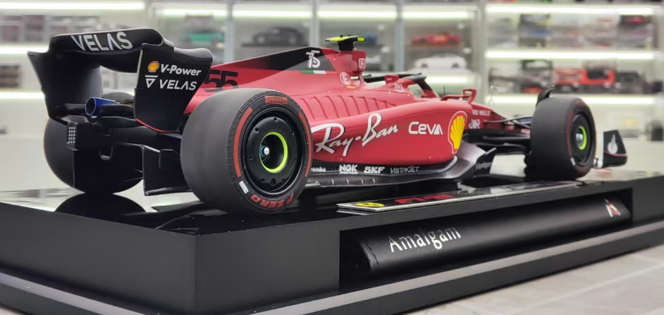 Amalgam 2022 Ferrari F1 75 Bahrain Station #55 Sainz Santander V-Power aws Palantir Richard Mille Velas Snapdragon MAHLE Ceva 1:18 Car Pre-built Model view3