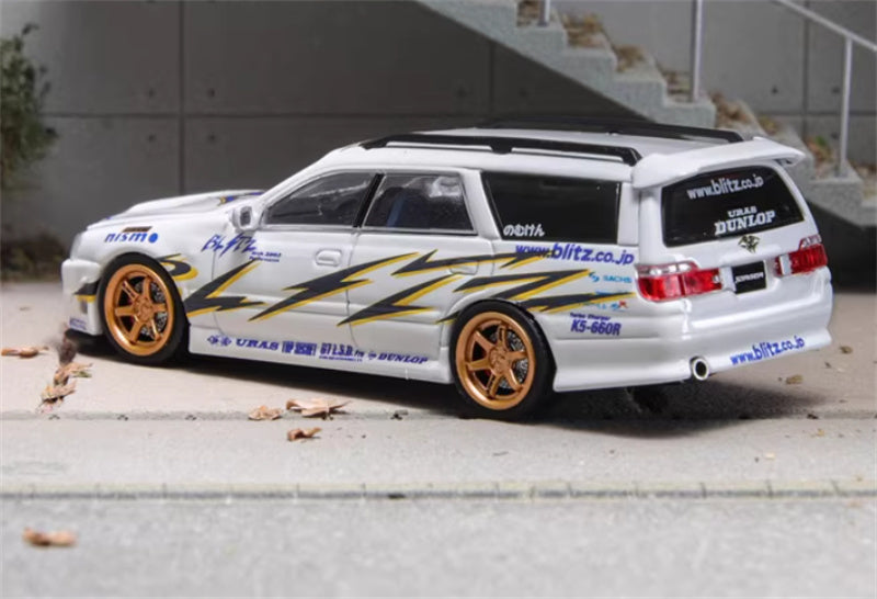 ZOOM Nissan R34 Stagea WC34 260RS White Gold Wheel 
nismo DUNLOP GTLSB URAS 1:64 Car Pre-built Model view2