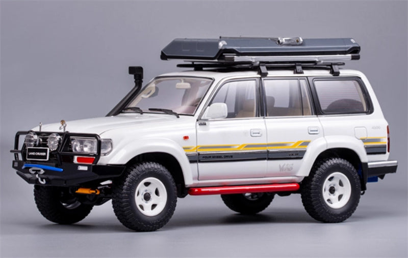 KengFai Toyota Land Cruiser LC80 White Off Road Edition With luggage rack 1:18 Truck Pre-built Model view1