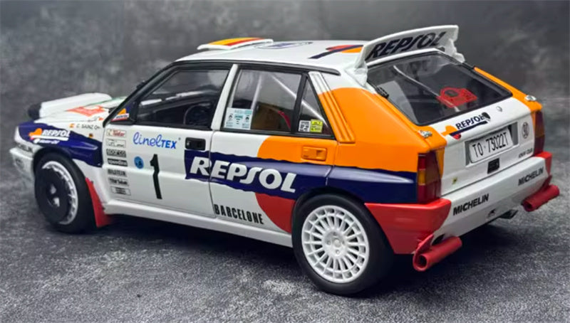 Kyosho Lancia Delta HF Integrale sainz 1993 Monte Carlo #1 totip REPJOL CunelTex MICHELIN MHAGNET MARELL COMESA BARCELONE 1:18 Car Pre-built Model view3
