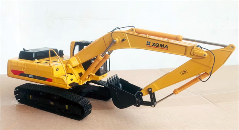 XGMA XG836 New Excavator 1:35 Truck Pre-built Model