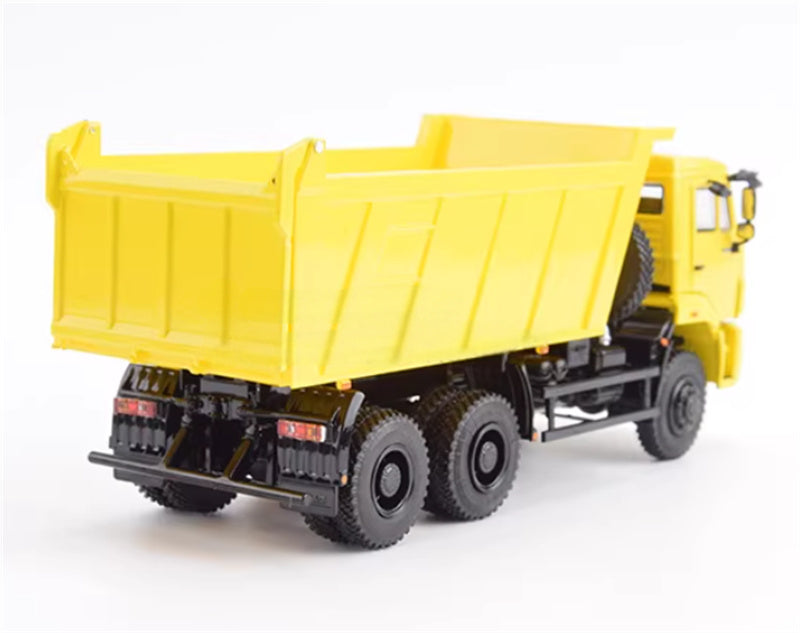StartScaleModels Russian KAMAZ-6522 dump truck 1:43 Truck Pre-built Airliner Model Display view4