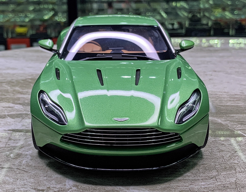 AUTOART Aston Martin DB11 Green 1:18 Car Pre-built Model view9