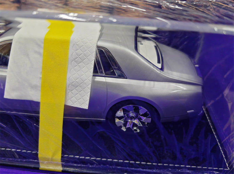 HH Model Rolls Royce Phantom Silver 1:18 Car Pre-built Model view3