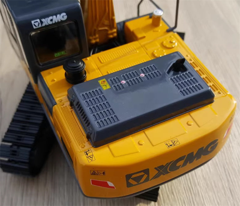 XCMG XE215DA New Excavator Yellow 1:35 Truck Pre-built Model