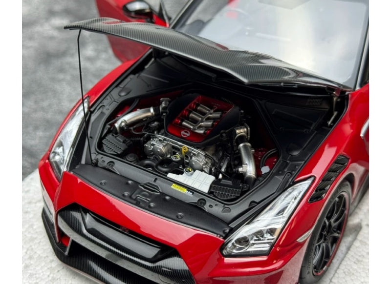 1:18 Nissan GT-R NISMO R35 2022 Vibrant Red MOTORHELIX Special Edition Limited Edition 699PCS ONLY DIECAST Model