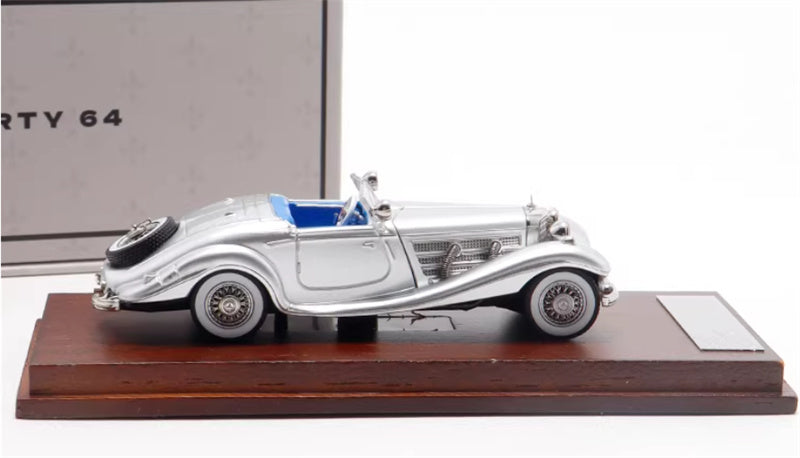 Liberty 64 Mercedes Benz 500K Classic Vintage Car silver - with top cover 1:64 Car Pre-built Airliner Model Display view3