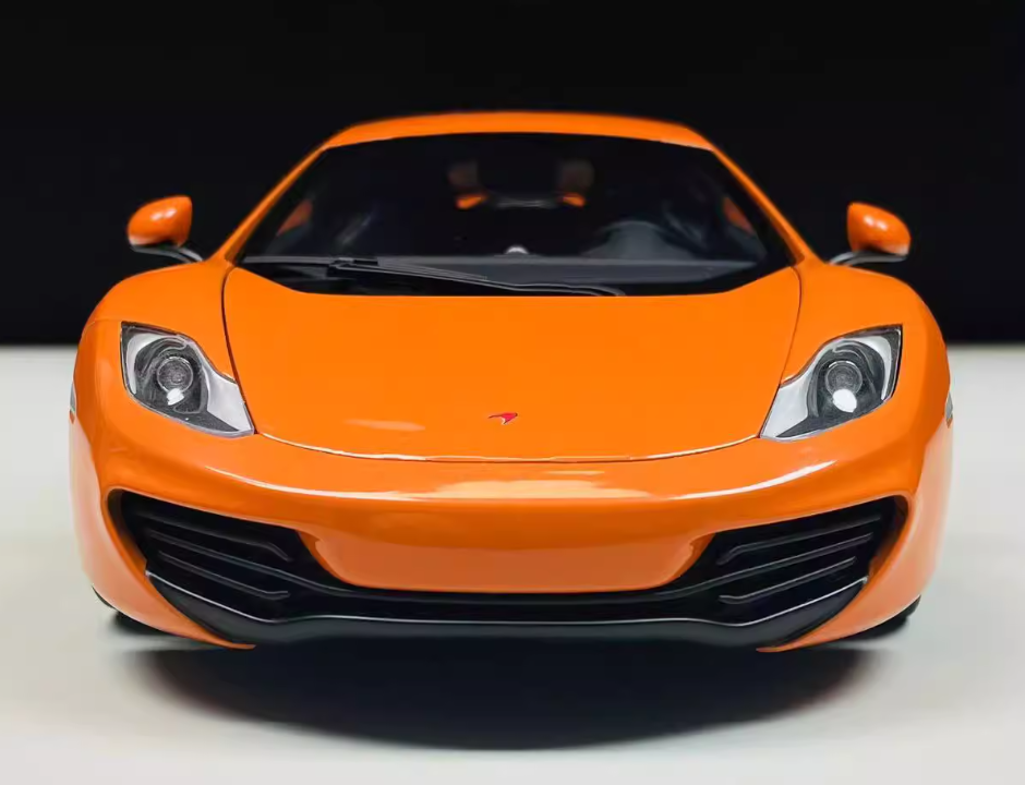 AUTOART McLaren MP4-12c Orange 1:18 Car Pre-built Model view6