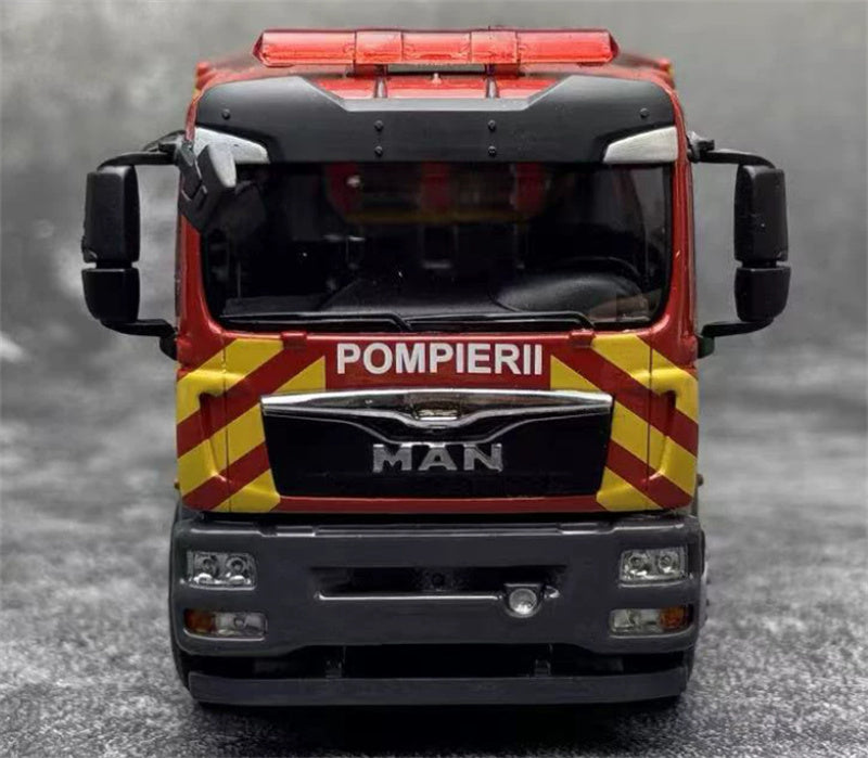 1:43 Man POMPIERII  JIEDA Rescue Major Red Diecast Model