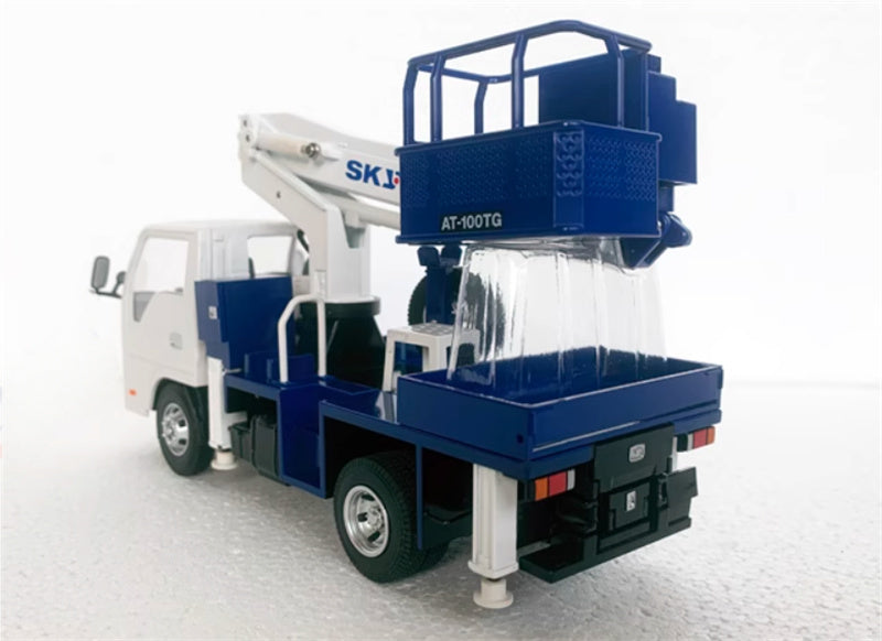 TADANO SK YBOY AT-100G Aerial Work Platform Limited Edition 1:32 Truck Pre-built Model