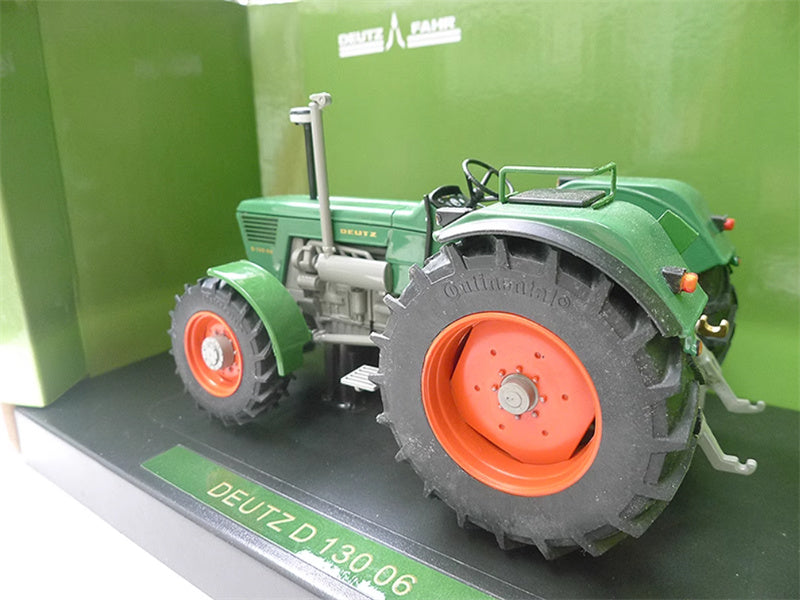 Weise toys Deutz D 130 06 Agricultural Tractor blackish green 1:32 Truck Pre-built Model
