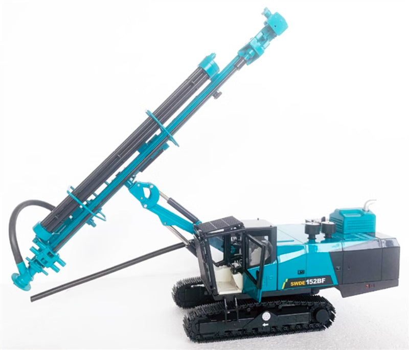 SUNWARD SWDE152BF Integrated Down-the-hole Drilling Rig 1:35 Truck Pre-built Model