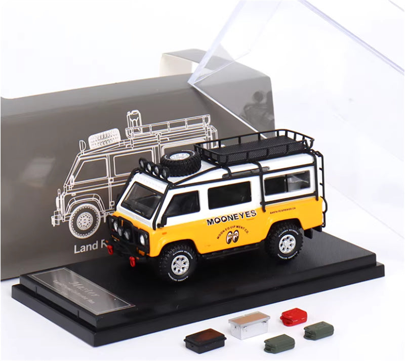 Master Land Rover Defender Van MOONEYES Painting with accessories 1:64 Car Pre-built Airliner Model Display view10
