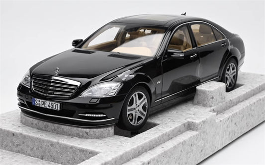 MOTORHELIX Mercedes Benz S-Class S600L W221 Fully Open black Beige interior Comes with engine Limited Edition 999PCS ONLY 1:18 Car Pre-built Model view1