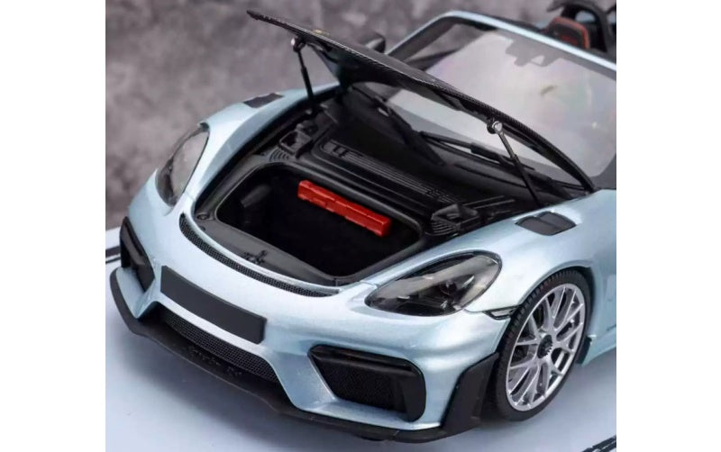 1:18 Porsche 718 Spyder RS Glacier Silver MINICHAMPS Limited 300 pcs DIECAST Car Model