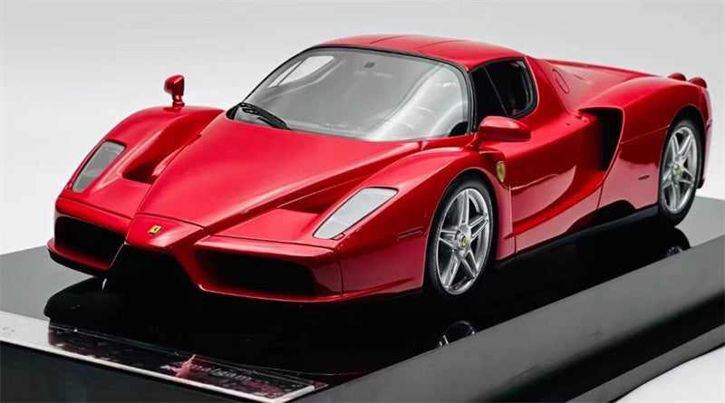 1:18 Ferrari Enzo red Amalgam Resin Car Model view1