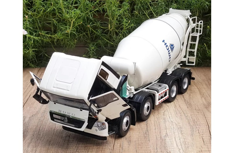 Sinotruk HOWO 8x4 TX Mixer Truck 1:24 Truck Pre-built Airliner Model Display view6